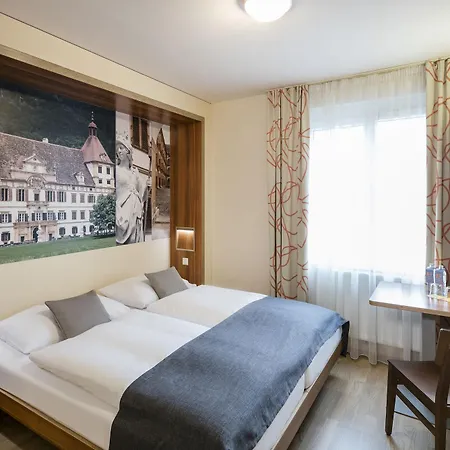 Otel Jufa 3*