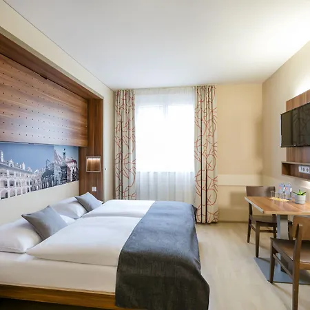 Jufa Hotel 3*