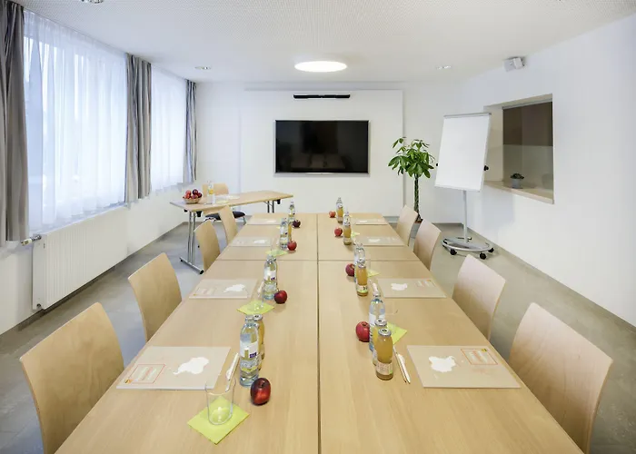 Jufa Готель 3*