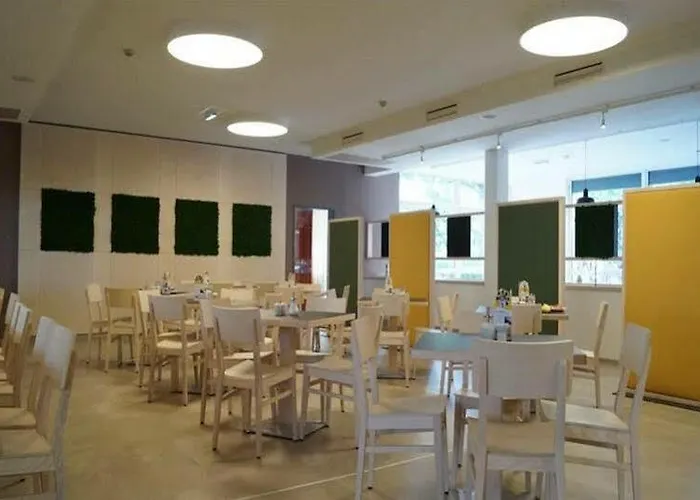 Jufa Готель 3*